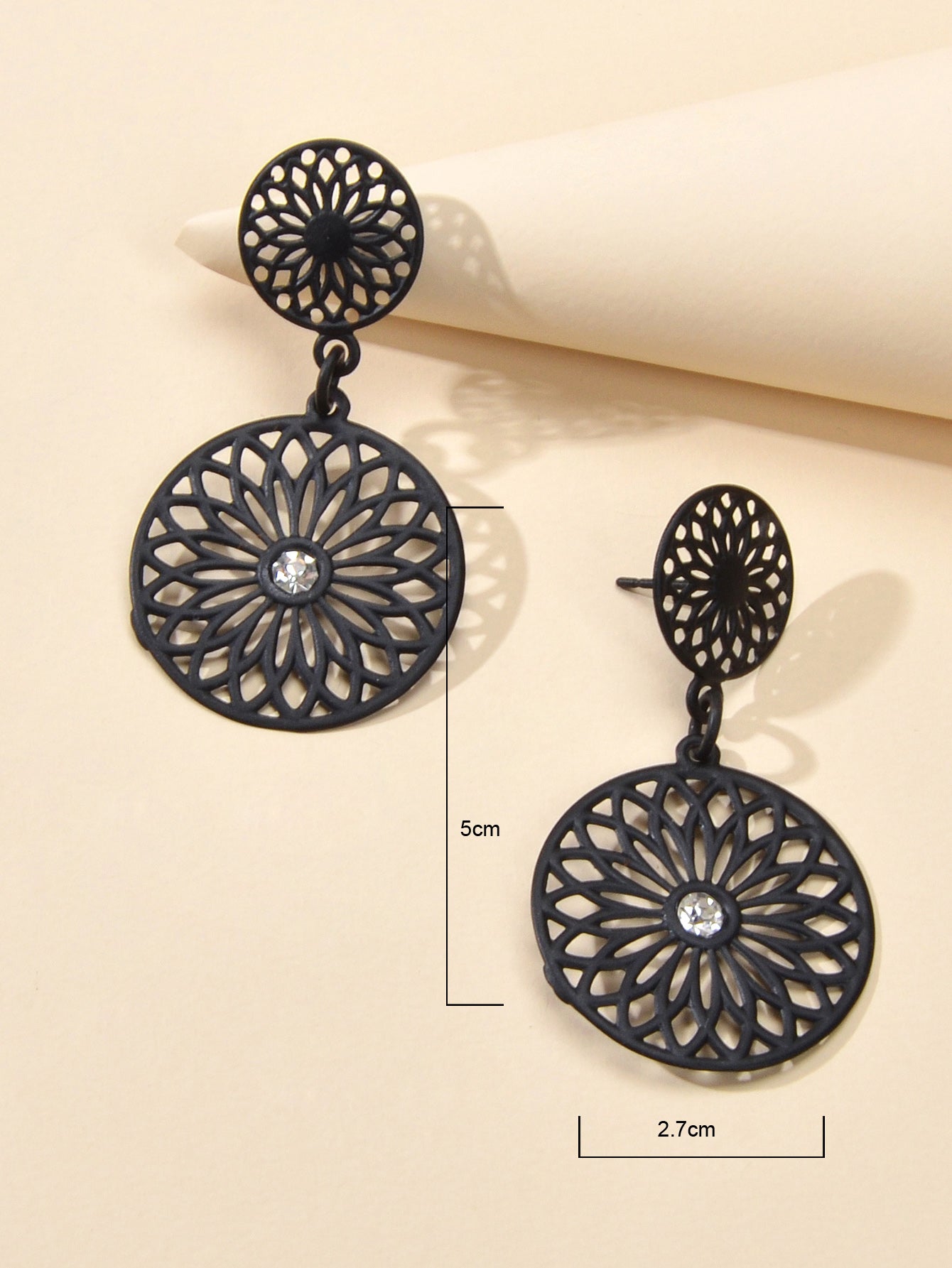 Vintage Jewellery Hollow Out Mandala Black Carved Flower Pattern Round Earrings