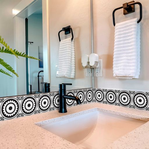 Circle pattern Black and White Tile Stickers for home decoration Model - BKW4-2